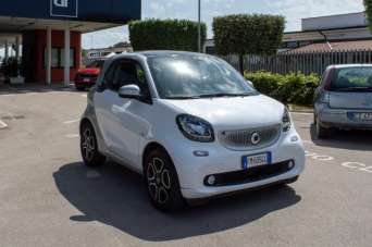 SMART ForTwo Benzina 2017 usata, Latina