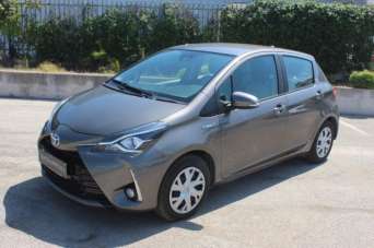 TOYOTA Yaris Elettrica/Benzina 2020 usata