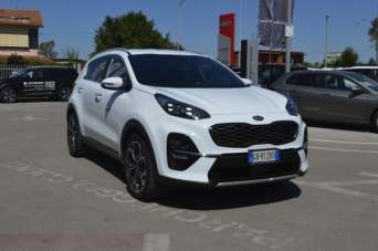 KIA Sportage Elettrica/Diesel 2020 usata, Latina