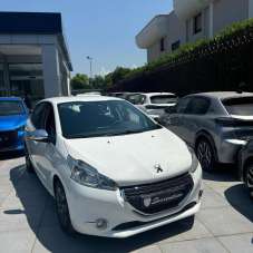 PEUGEOT 208 Diesel 2014 usata, Napoli