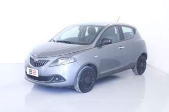 LANCIA Ypsilon Elettrica/Benzina 2023 usata, Treviso