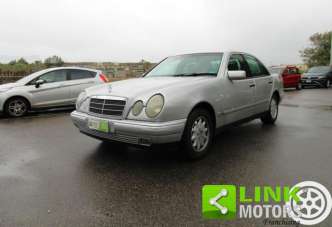 MERCEDES-BENZ E 200 Benzina 1997 usata