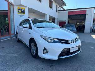 TOYOTA Auris Elettrica/Benzina 2013 usata, Udine