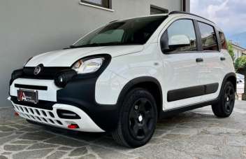 FIAT Panda Cross Elettrica/Benzina 2023 usata, Cuneo