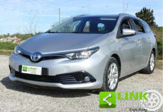 TOYOTA Auris Touring Sports Elettrica/Benzina 2017 usata, Ragusa