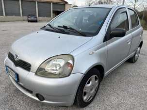 TOYOTA Yaris Benzina 2006 usata