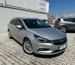 OPEL Astra Diesel 2019 usata, Napoli