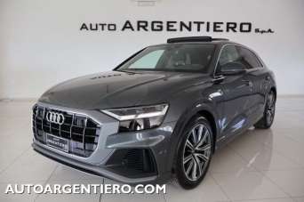 AUDI Q8 Elettrica/Diesel 2020 usata