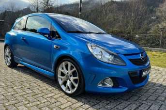 OPEL Corsa Benzina 2010 usata, Firenze