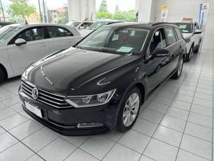 VOLKSWAGEN Passat Variant Diesel 2018 usata, Macerata