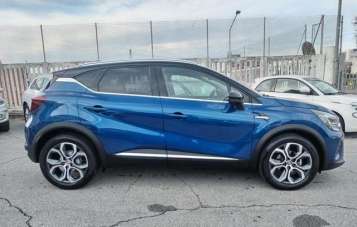 RENAULT Captur Benzina 2022 usata, Pesaro e Urbino