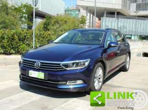 VOLKSWAGEN Passat Variant Diesel 2017 usata