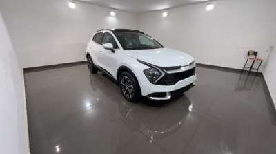 KIA Sportage Elettrica/Benzina 2024 usata