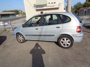 RENAULT Scenic Benzina/Metano 2003 usata