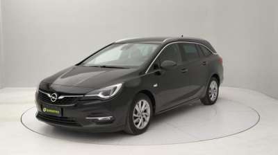 OPEL Astra Diesel 2020 usata