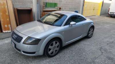 AUDI TT Benzina 2000 usata