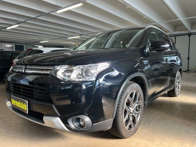 MITSUBISHI Outlander Elettrica/Benzina 2015 usata, Italia foto