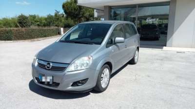 OPEL Zafira Benzina/Metano 2010 usata, Macerata