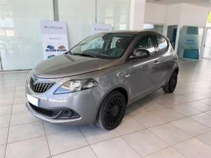 LANCIA Ypsilon Elettrica/Benzina 2022 usata, Bari