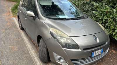 RENAULT Scenic Diesel 2010 usata