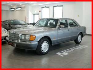 MERCEDES-BENZ 300 Benzina 1990 usata