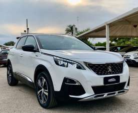 PEUGEOT 3008 Diesel 2020 usata, Brindisi