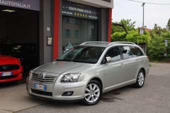 TOYOTA Avensis Diesel 2008 usata, Brescia