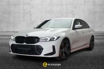 BMW 330 Benzina 2023 usata