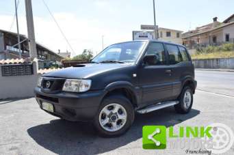 NISSAN Terrano II Benzina 2000 usata, Roma