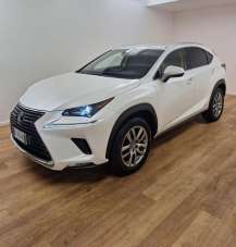 LEXUS NX 300 Elettrica/Benzina 2018 usata, Verona