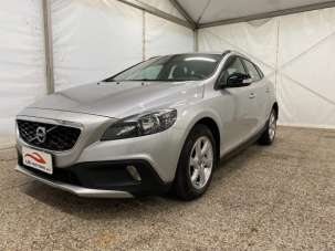 VOLVO V40 Cross Country Diesel 2015 usata