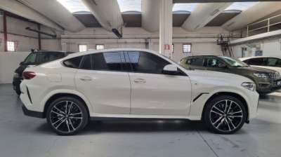 BMW X6 Elettrica/Diesel 2021 usata