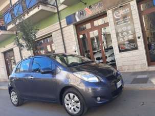 TOYOTA Yaris Benzina 2011 usata, Bari