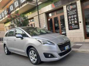 PEUGEOT 5008 Diesel 2014 usata, Bari