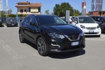 NISSAN Qashqai Benzina 2021 usata, Latina