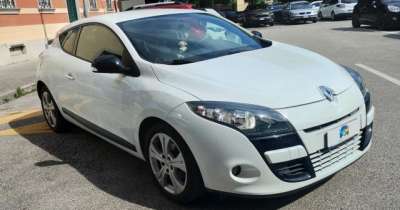 RENAULT Megane Benzina 2011 usata