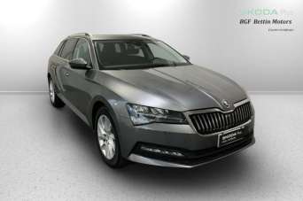 SKODA Superb Diesel 2023 usata