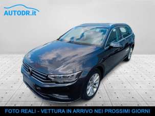 VOLKSWAGEN Passat Variant Diesel 2020 usata