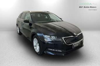 SKODA Superb Diesel 2023 usata