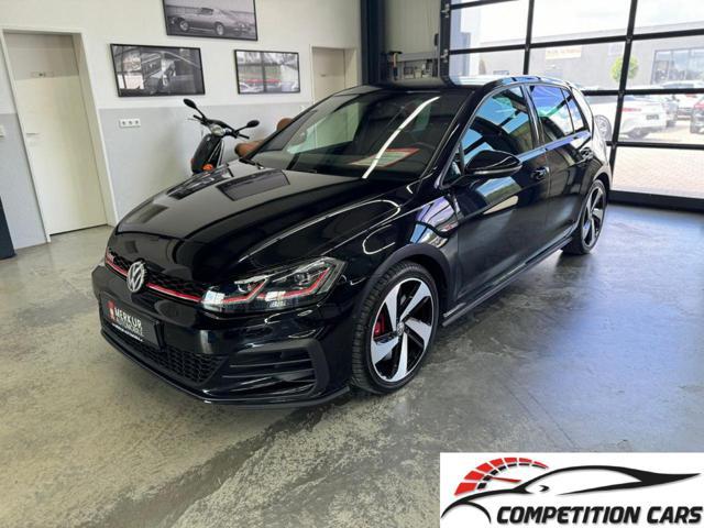 VOLKSWAGEN Golf GTI Benzina 2019 usata foto