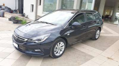 OPEL Astra Diesel 2019 usata, Lecce