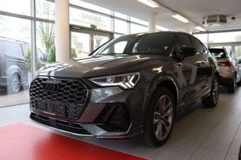 AUDI Q3 Elettrica/Benzina 2023 usata