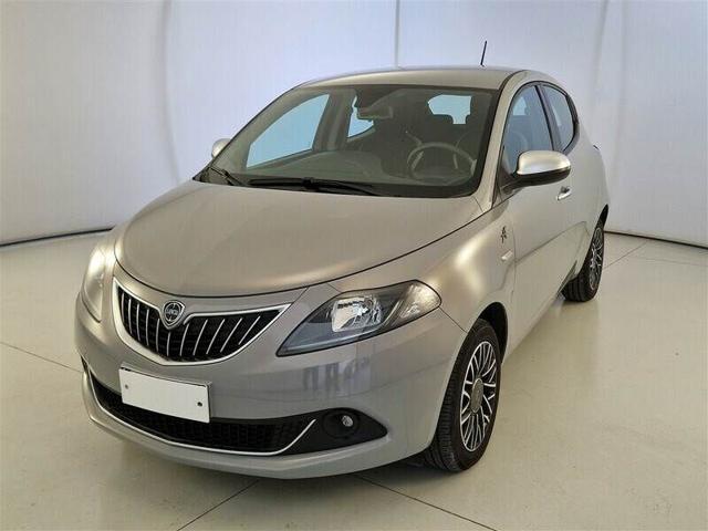 LANCIA Ypsilon Elettrica/Benzina 2023 usata foto