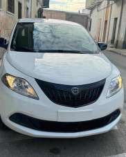 LANCIA Ypsilon Elettrica/Benzina usata, Brindisi