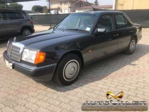 MERCEDES-BENZ 200 Benzina 1991 usata, Italia