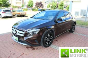 MERCEDES-BENZ GLA 200 Diesel 2015 usata