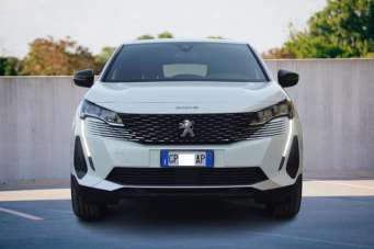 PEUGEOT 3008 Diesel 2023 usata, Caserta