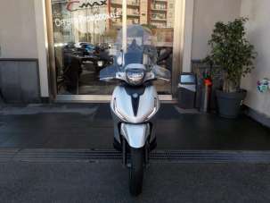 PIAGGIO Beverly 300 i.e. Benzina 2022 usata, Napoli