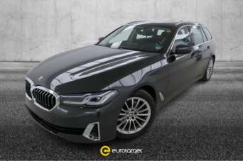 BMW 520 Elettrica/Diesel 2023 usata