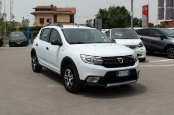 DACIA Sandero Diesel 2018 usata, Latina